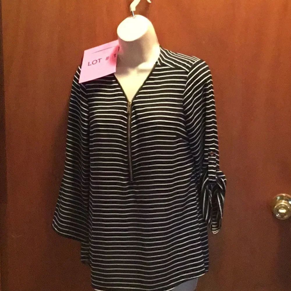 Ladies black & white striped lightweight top small